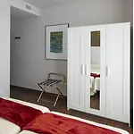 Caballerizas Con Parking Gratuito * Grenada