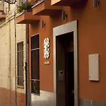 Caballerizas Con Parking Gratuito