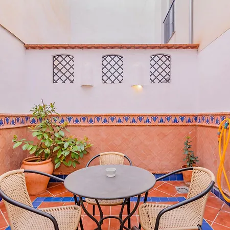 Caballerizas Con Parking Gratuito Granada