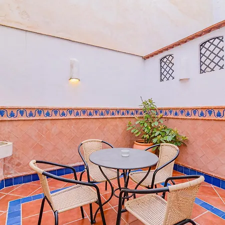 Caballerizas Con Parking Gratuito Apartamento *