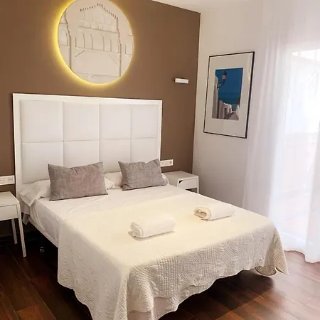 Caballerizas Con Parking Gratuito Apartamento