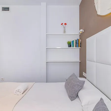 Caballerizas Con Parking Gratuito Granada