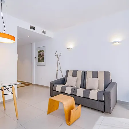 Caballerizas Con Parking Gratuito Apartamento *