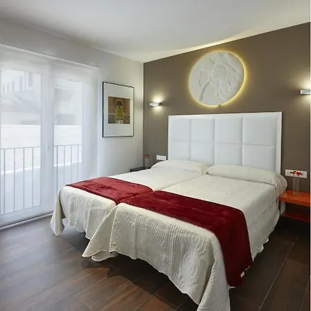 Apartamentos Caballerizas Granada Con Parking Gratuito En Pleno Centro * Granada