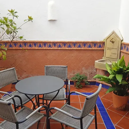 Apartment Apartamentos Caballerizas Granada Con Parking Gratuito En Pleno Centro