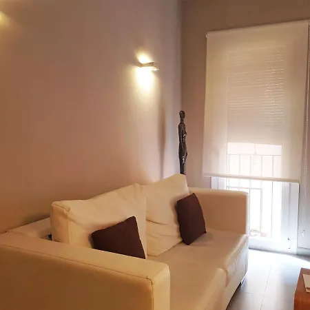 Apartamentos Caballerizas Granada Con Parking Gratuito En Pleno Centro Apartment