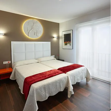 Apartamentos Caballerizas Granada Con Parking Gratuito En Pleno Centro Apartment